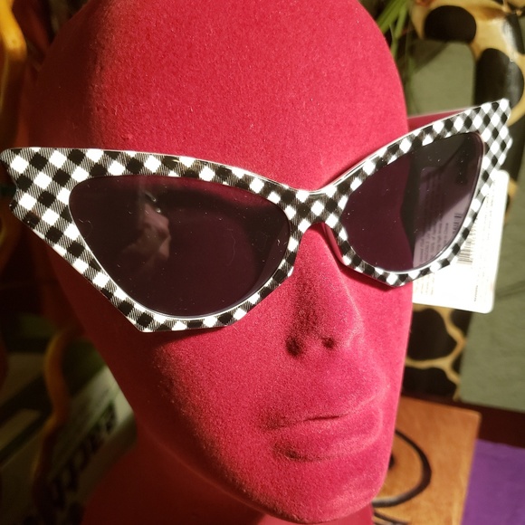 Gingham Butterfly Sunglasses - Picture 6 of 6